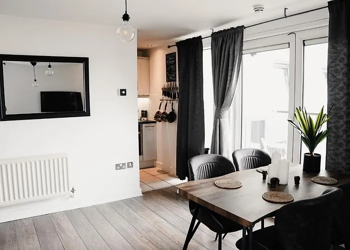 2 Bed River View Greenwich