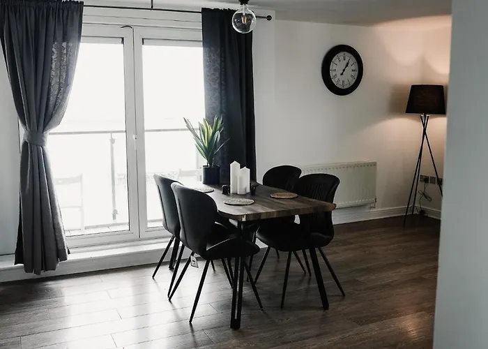 2 Bed River View Greenwich